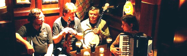 Donder in 't hooi - Museumavond Sincfala 2017 IMG 2334 MH irish pipes bar banner