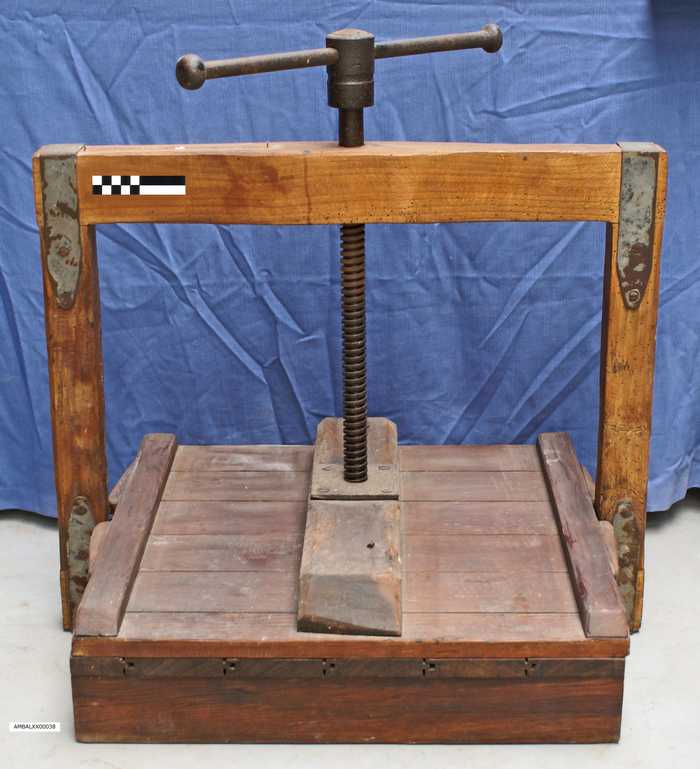 Houten boekenpers