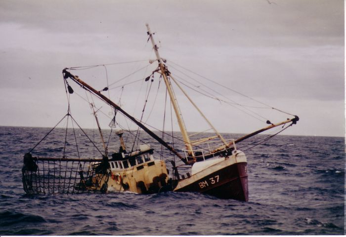 Zinkende visserboot