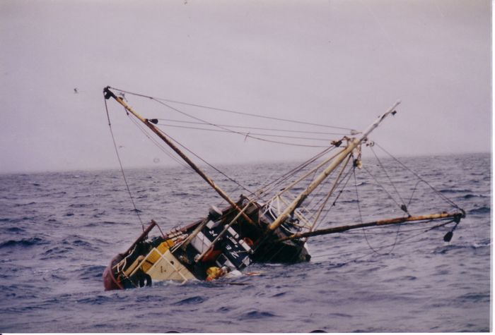 Zinkende visserboot