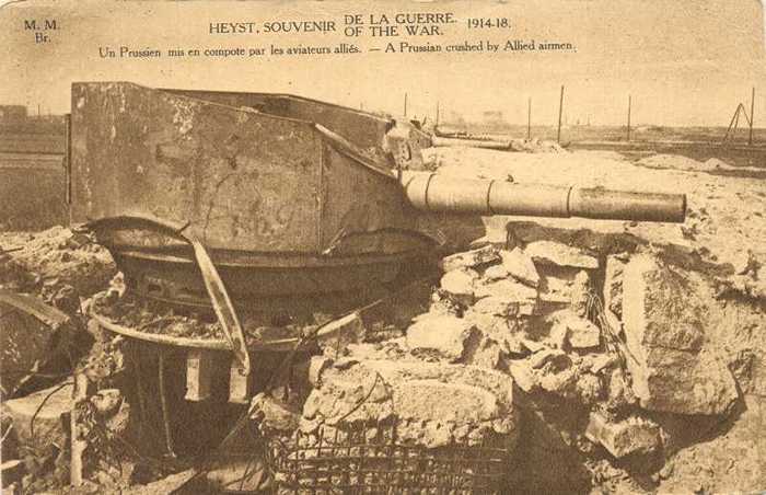 Heyst - souvenir de la guerre 1914-18 - Un Prussien mis en compote par les aviateurs alliés. - AVMPKHE01020 Heyst - souvenir de la guerre 1914-18 - Un Prussien mis en compote par les aviateurs alliés.