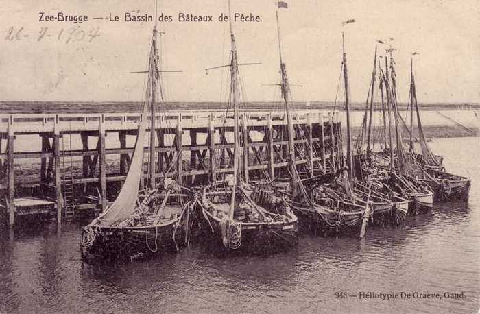 Zee-Brugge - Le Bassin des Bâteaux de Pêche.