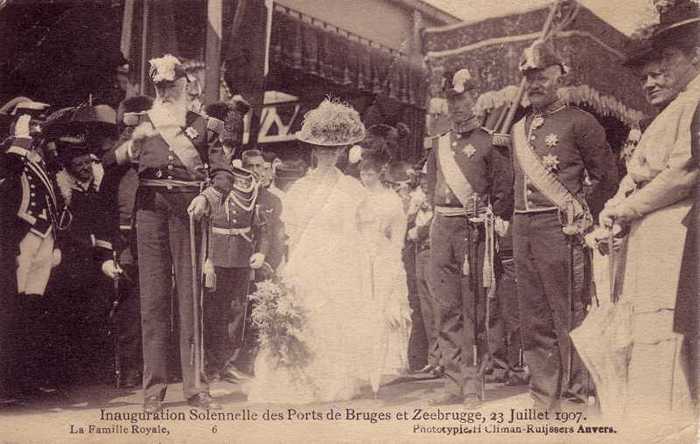 Inauguration Solenelle des Ports de Bruges et Zeebrugge, 23 Juillet 1907 - La famille royale.