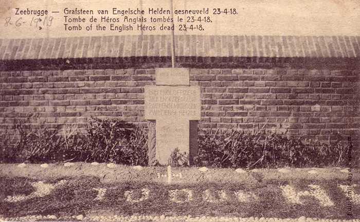 Zeebrugge - Grafsteen van Engelsche Helden gesneuveld 23-4-1918