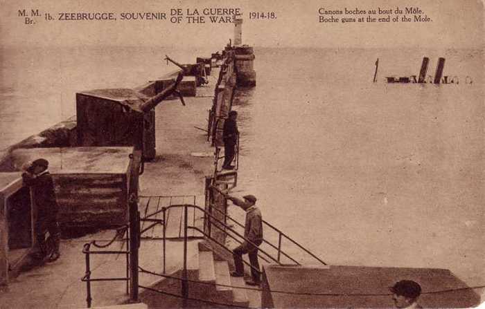 Zeebrugge - Souvenir de la guerre 1914-1918 - 1b - Canons boches au bout du Môle