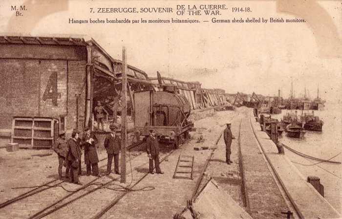 Zeebrugge - Souvenir de la guerre 1914-1918 - 7 - Hangars boches bombardés par les moniteurs britanniques