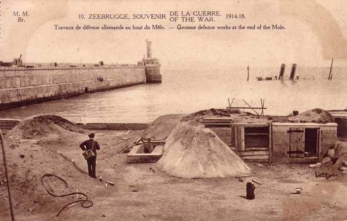 Zeebrugge - Souvenir de la guerre 1914-1918 - 10 - Travaux de défense allemands au bout du Môle