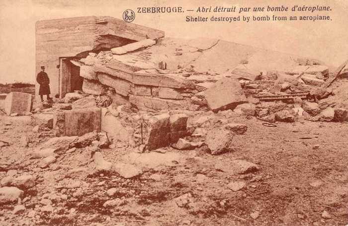 Zeebrugge - Abri détruit par une bombe d'aéroplane