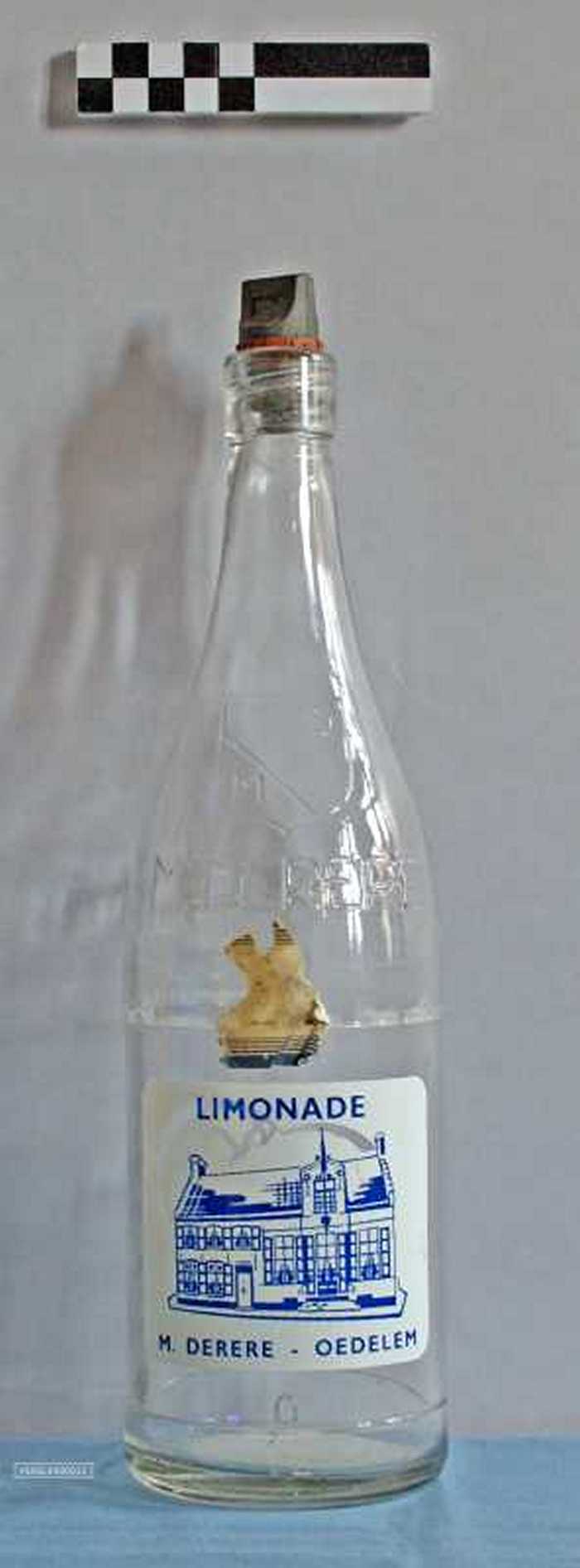 Lege limonadefles