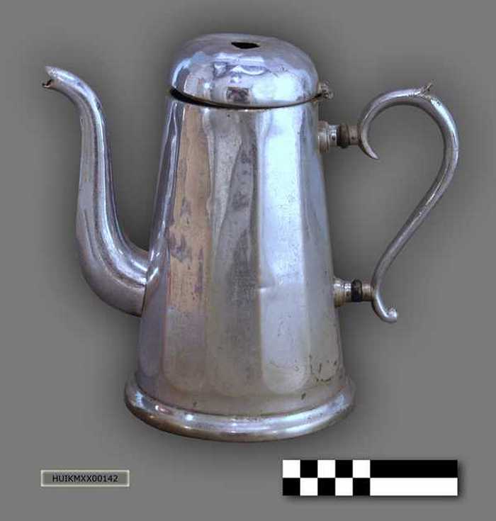 Metalen koffiekan