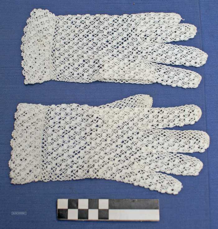 Witte handschoenen