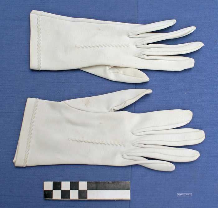 Witte handschoenen