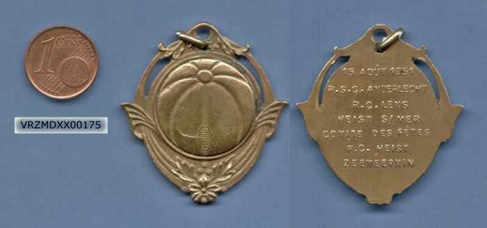 Medaille R.S.C. Anderlecht R.C. Lens Heist s/mer comité des fêtes F.C. Heist Zeemeermin - 15 août 1951.