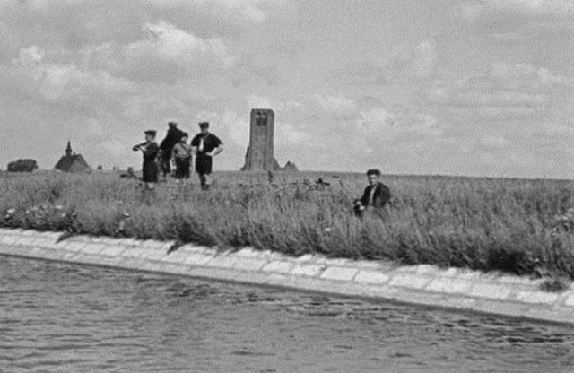 1930 4 2