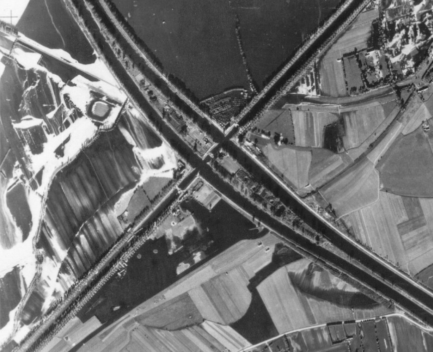 1944 1